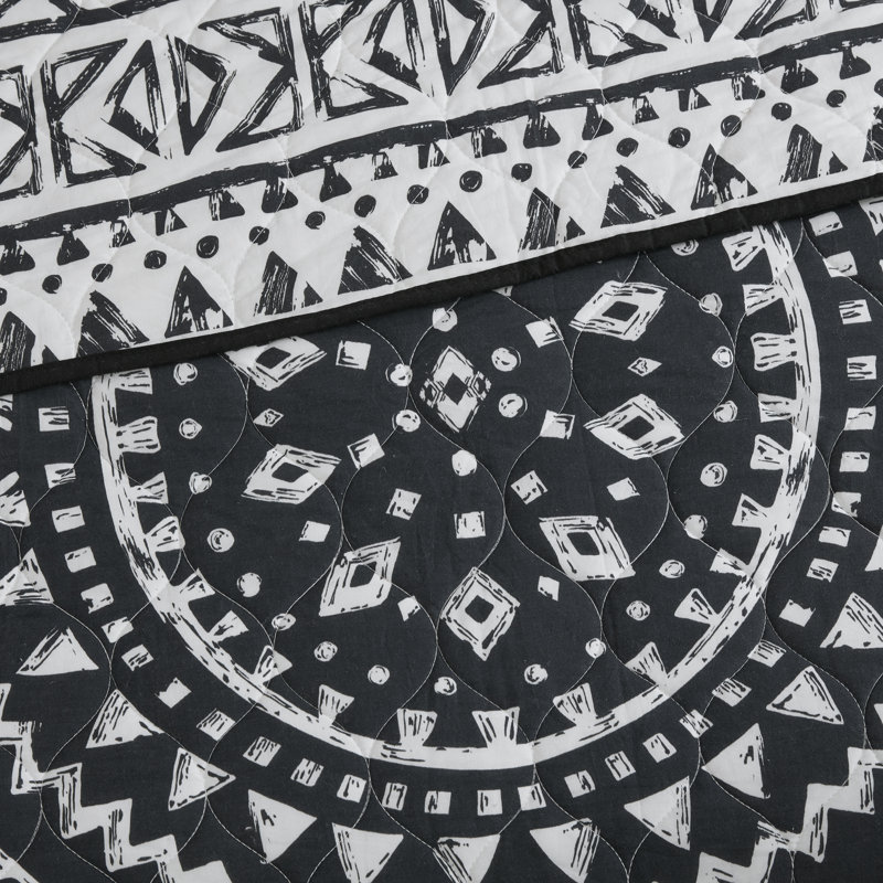 King Black Cotton Reversible Quilt Set with Decorative Pillows