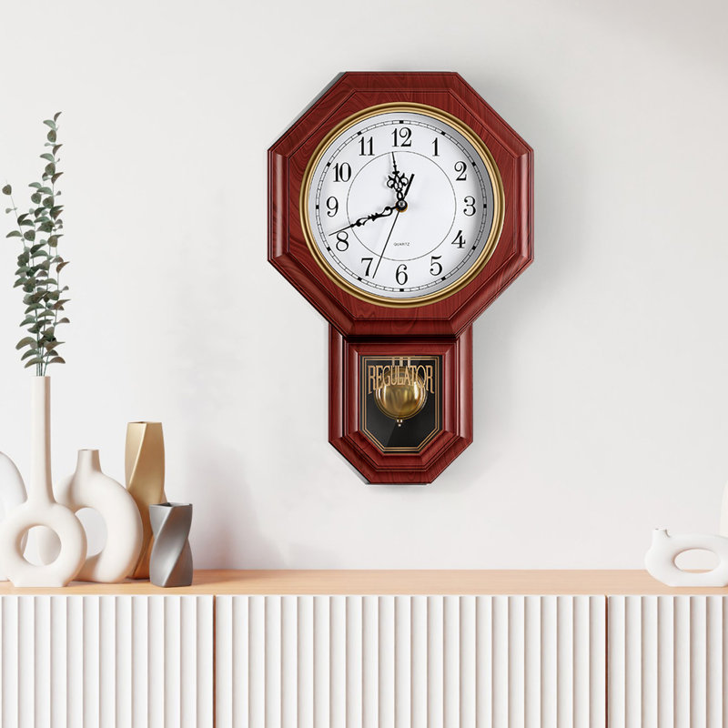 Horloge murale - couleur acajou