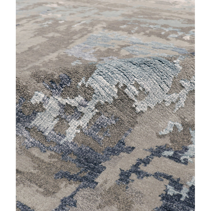 Hand Knotted Viscose Abstract Indoor Rug