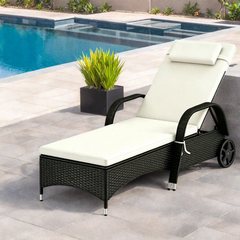 Chaise longue de patio ajustable en rotin moderne