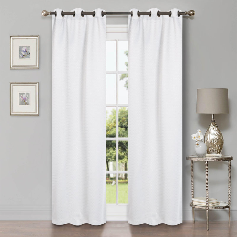 Ensemble de rideaux obscurcissants à motif géométrique abstrait Wiechmann, Blanc neige, l 42 po x L 96 po