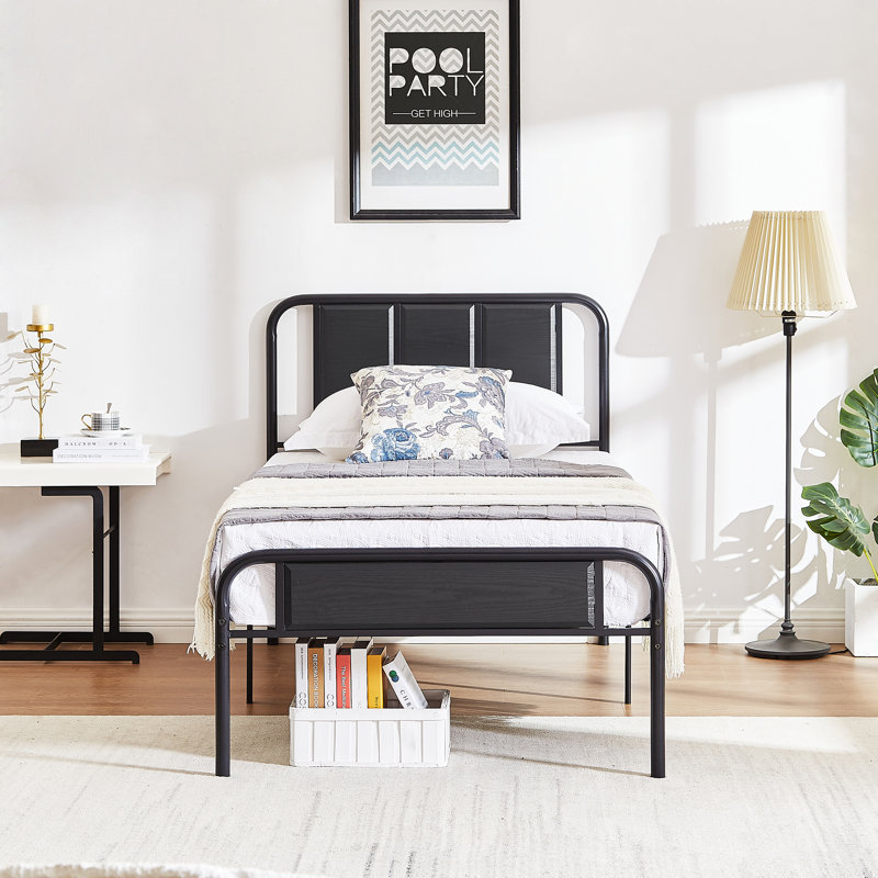 Structure de lit simple Kempst avec tête et pied de lit en bois, lit plateforme simple en métal rustique industriel avec support de lattes robuste, aucun sommier tapissier requis, noir