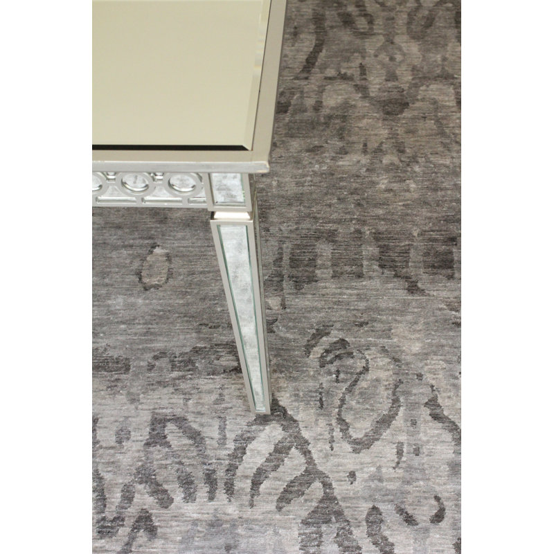 Antique'd Silk Oriental Area Rug in Taupe, Rectangle 6' x 9'