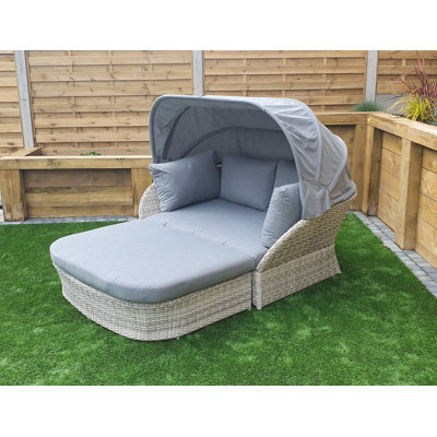 Laihla 160cm Wide Outdoor Patio Daybed with Cushions