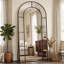 Miroir pleine longueur, miroir de plancher arqué, fenêtre décorative, cadre en métal-1092741365