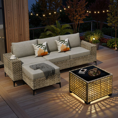 Ensemble de mobilier d'extérieur 5 pièces avec canapé modulaire en osier, repose-pieds et table basse éclairée, ensemble de conversation moderne pour le porche, la terrasse et la cour