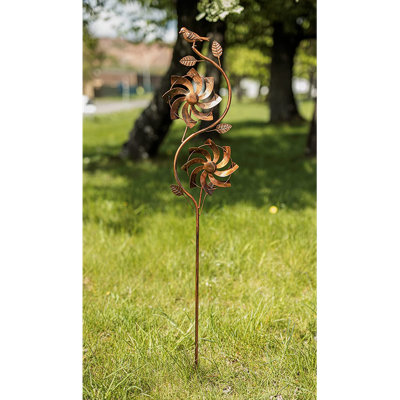 Anchukaitis Metal Garden Statue