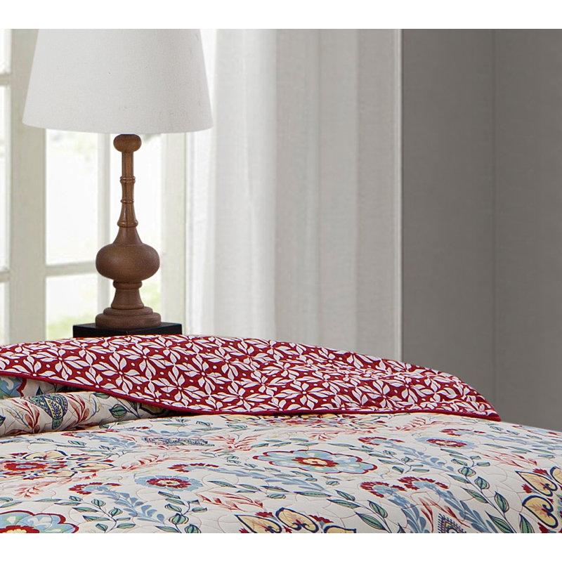 Traditional Polyester Jersey Knit Floral Quilt, Twin Quilt + 2 Shams + 2 Throw Pillows