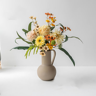Arrangement de marguerites dans un vase