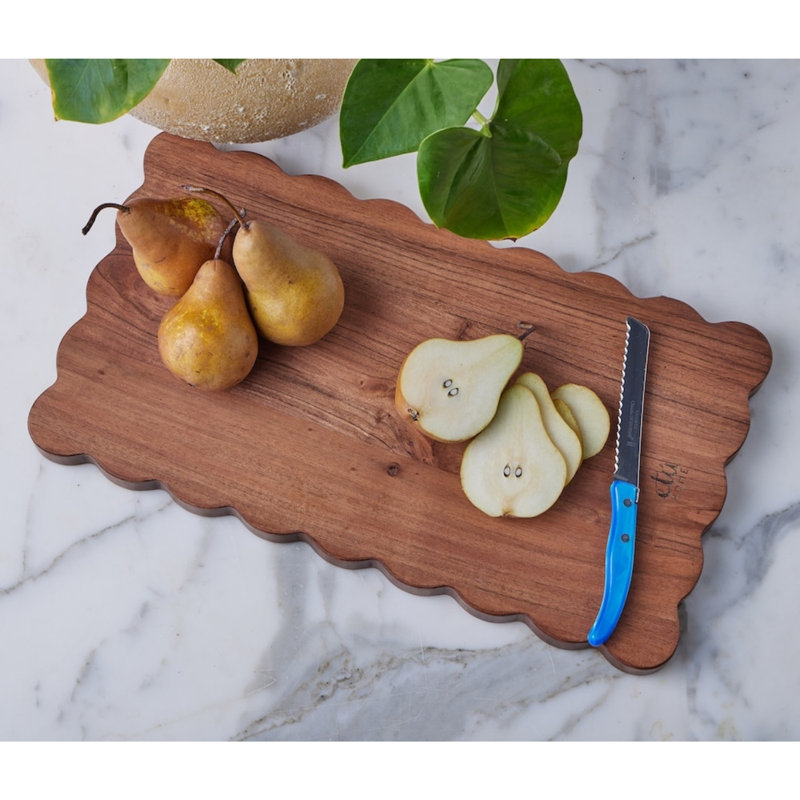 Scalloped Rectangular Cutting Board - Natural