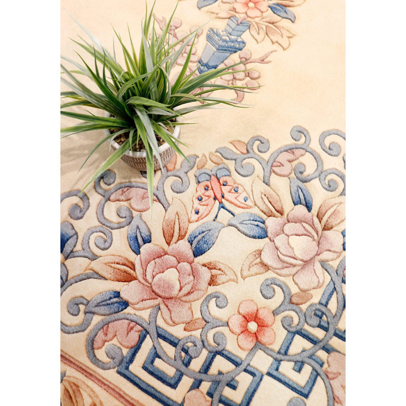Gerrity Oriental Area Rug in Ivory