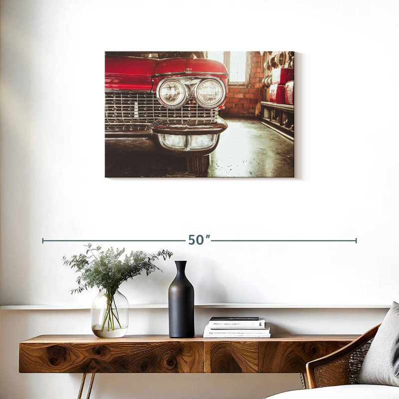 Voiture rétro à l'intérieur du garage, H 20 po x l 30 po