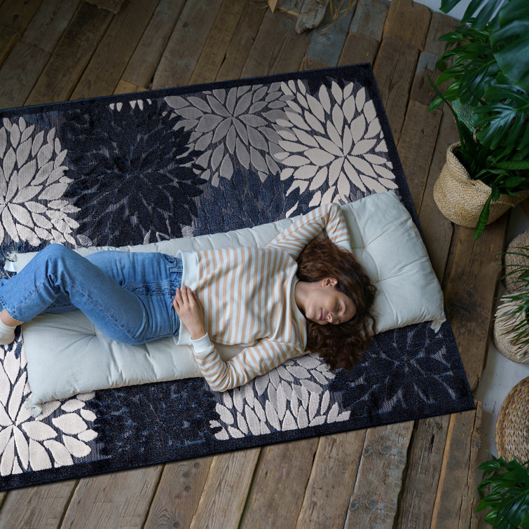 https://assets.wfcdn.com/im/20603020/resize-h755-w755%5Ecompr-r85/2520/252004712/Gernard+Flatweave+Navy+Indoor%2FOutdoor+Rug.jpg