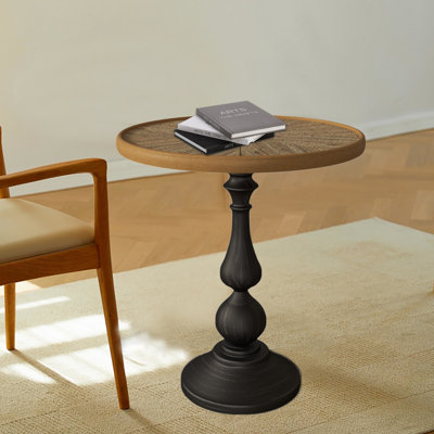 Table d'appoint minimaliste avec plateau de table et base en métal, idéale pour les chambres à coucher et les salons