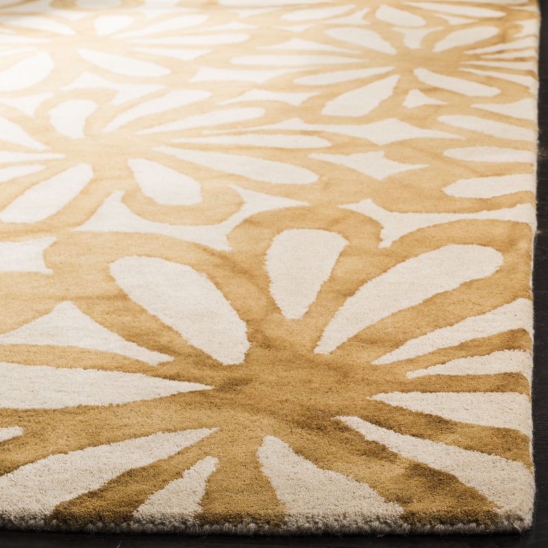 Narmada Hand Tufted Wool/Cotton Geometric Rug in Beige, Rectangle 5' x 8'