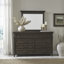 Très grand lit tapissier, commode et miroir, commode et table de chevet Trelawny-104885337-125469917