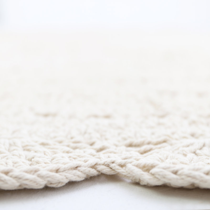 Round Sumlin Solid Colour Cotton Hand Hooked 120cm X 120cm Area Rug