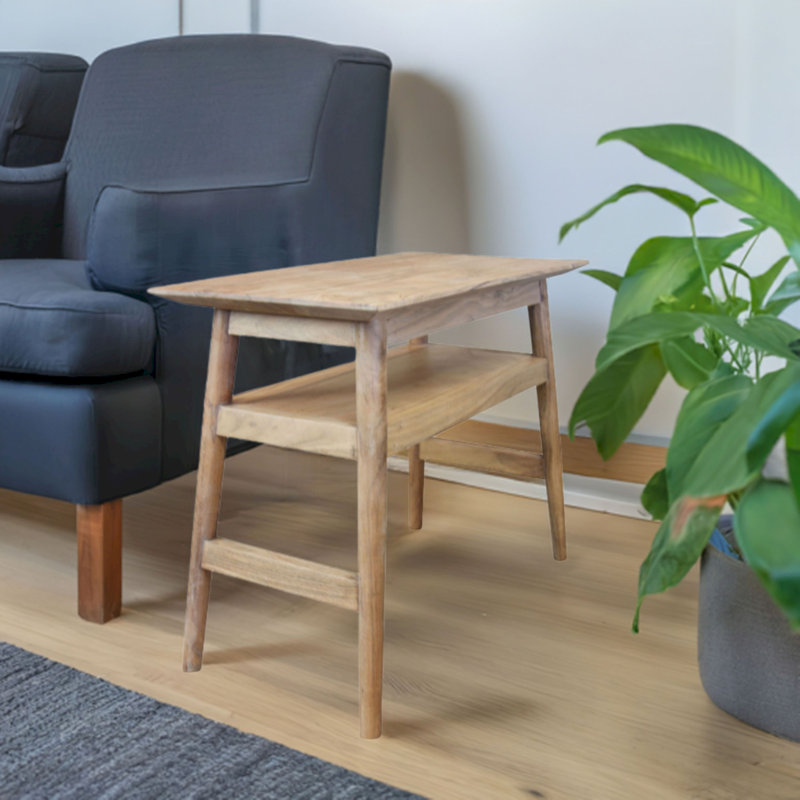 Table inclinable en acacia massif Offerman Camila