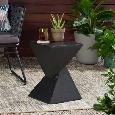 Table d'appoint de patio moderne, table de bout élégante compatible avec le salon, la chambre à coucher ou le bureau, mobilier de maison polyvalent