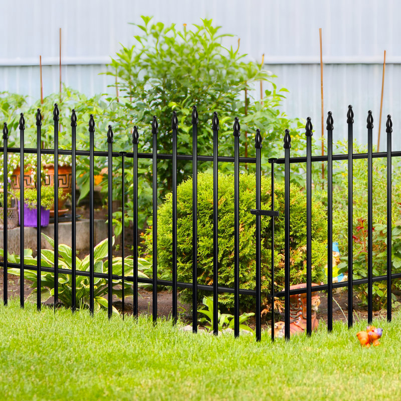 Panneaux de clôture de jardin en métal H 32 po x l 24 po, 4 panneaux + 1 barrière, 10 pi au total, clôture décorative sans creusage, bordure noire résistante à la rouille pour les parterres de fleurs, cour, patio