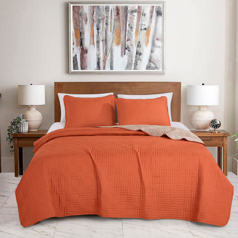 Polyester Geometric Shapes Coverlet, King Coverlet / Bedspread + 2 King Shams, Beige