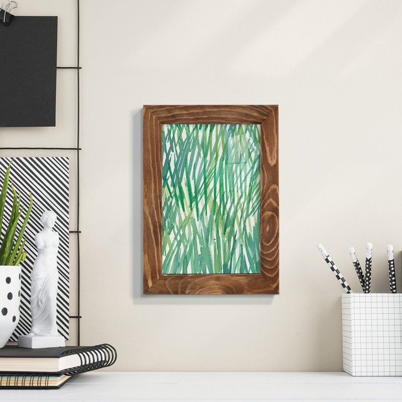 Just Grass I - imprimé, H 9 po x l 7 po x P 1 po, Papier, cadre noyer