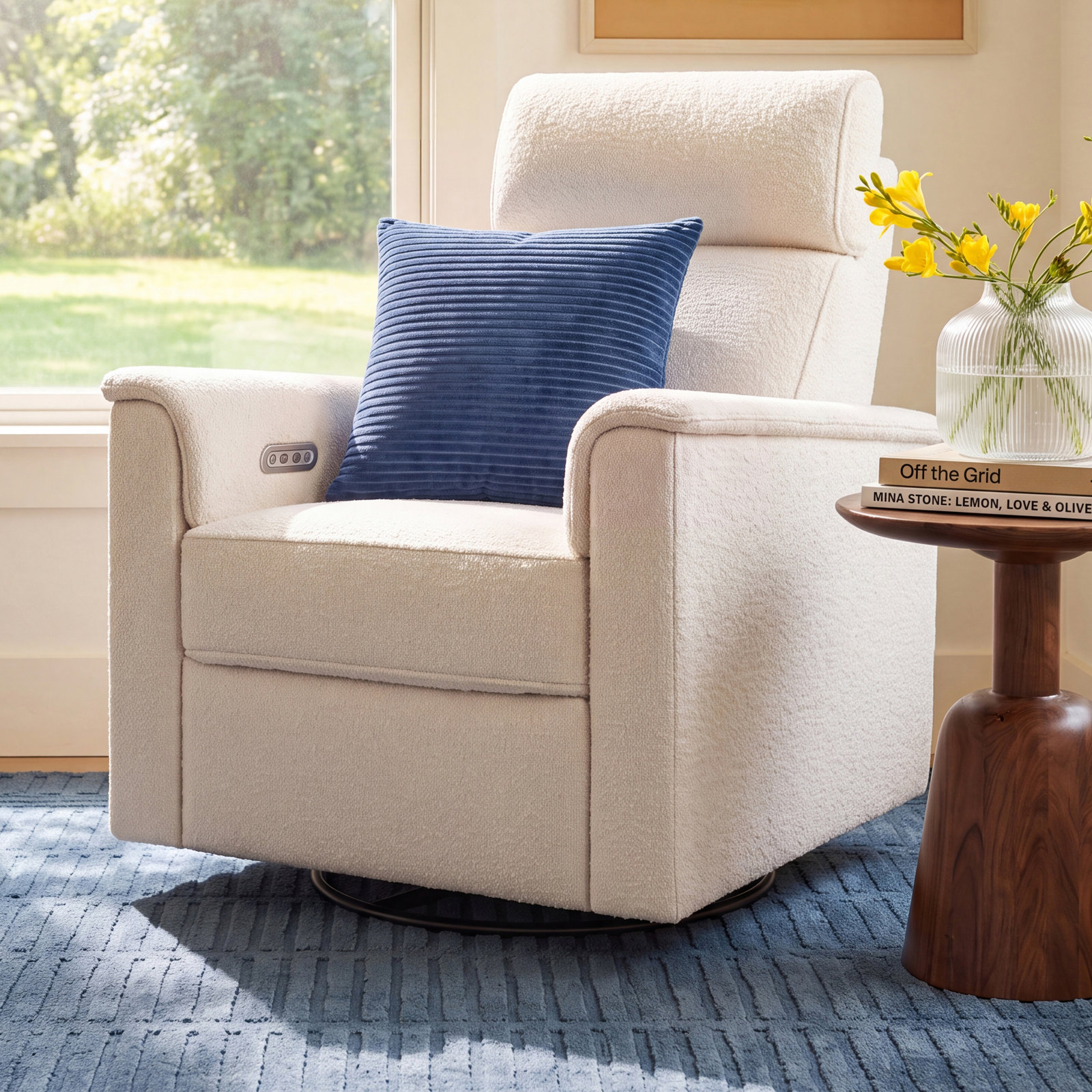 Willa Plus Swivel Glider, Sand Livesmart® Basketweave