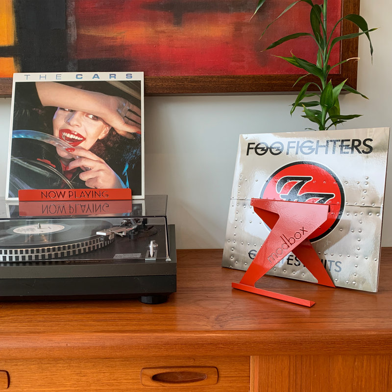 Présentoir à disques vinyle moderne aux couleurs rétro, Paprika