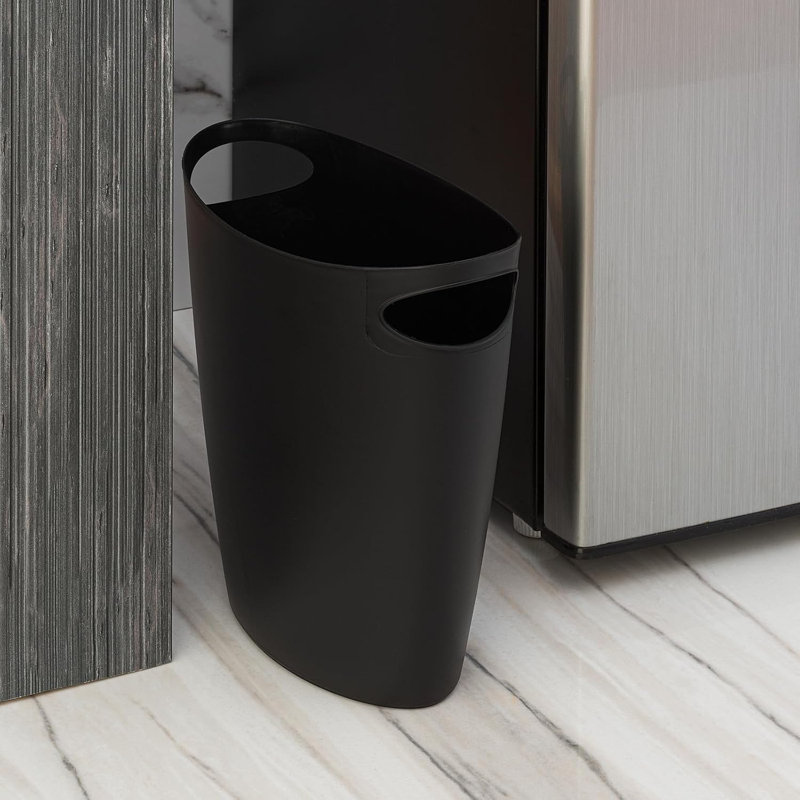 Mini poubelle en plastique 2 gallons Superio, Noir
