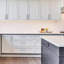 Paquet de 10 poignées d'armoire robustes et poignées de tiroir robustes, finition en nickel satiné brossé, trou central de 4 pouces, fabrication en alliage de zinc pour armoires de cuisine et de salle de bain-117179466-117179453