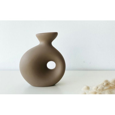 Conzuelo Table Vase 1
