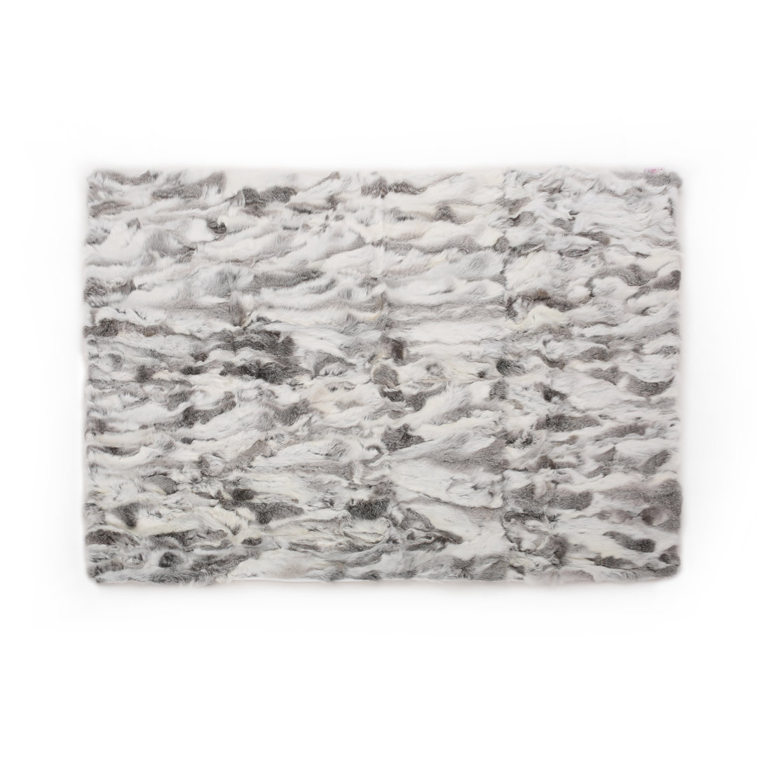 Glam Fur Throw Le Pouf 