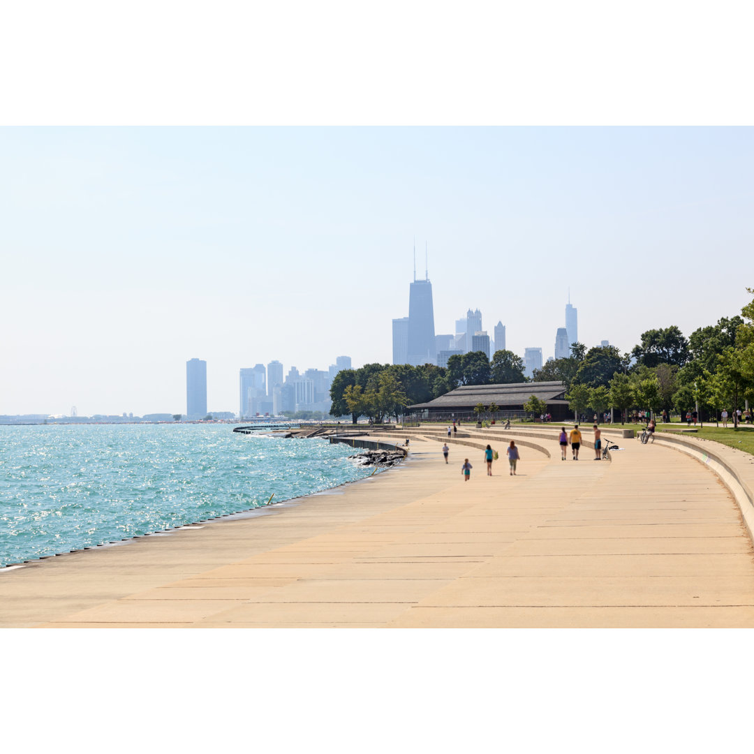 Chicago Beachfront von Ghornephoto - Druck ohne Rahmen auf Leinwand