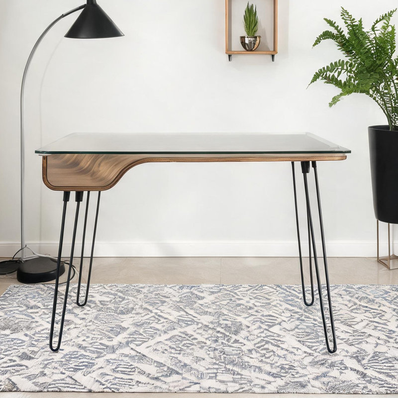 Bureau d'écriture classique en bois brun et verre avec pieds en épingle à cheveux, idéal pour les petits espaces, style Mid-Century moderne