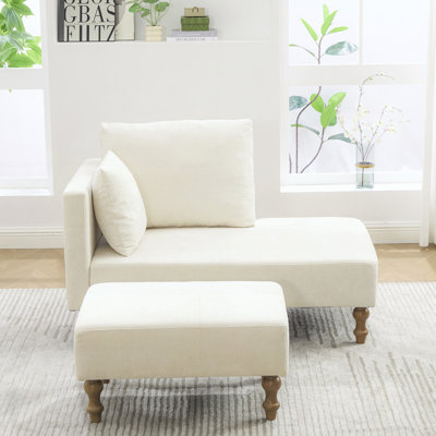 Chaise longue moderne avec repose-pieds, idéale pour les salons, les chambres et les appartements.
