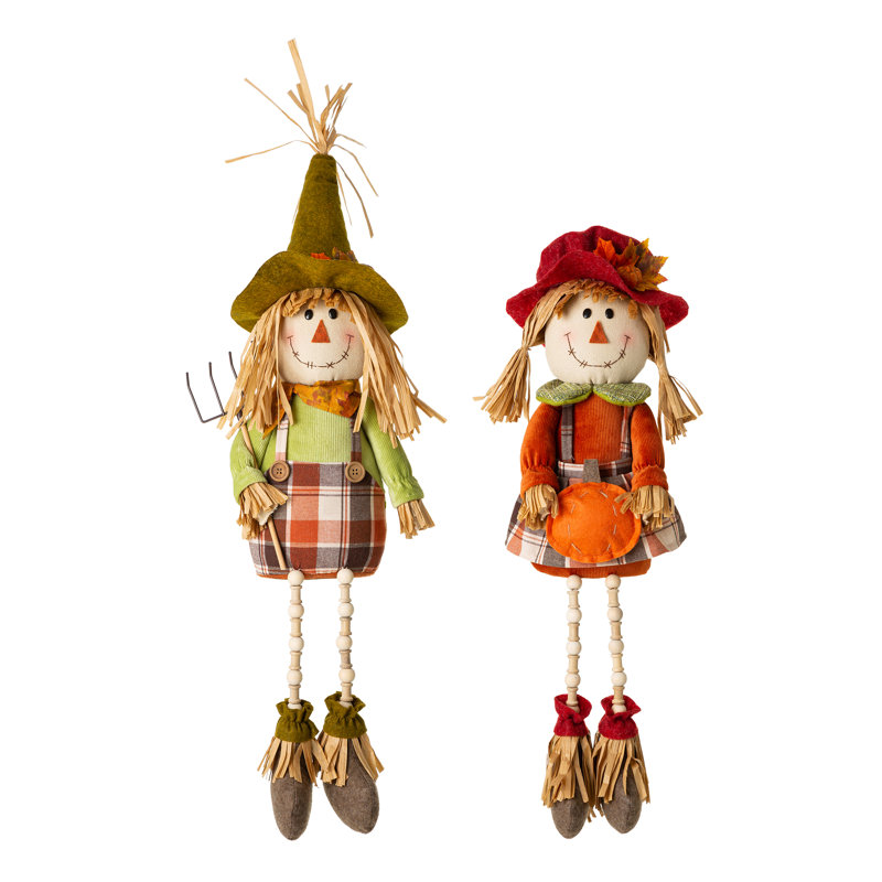 Leah And Ryan Harvest Scarecrows