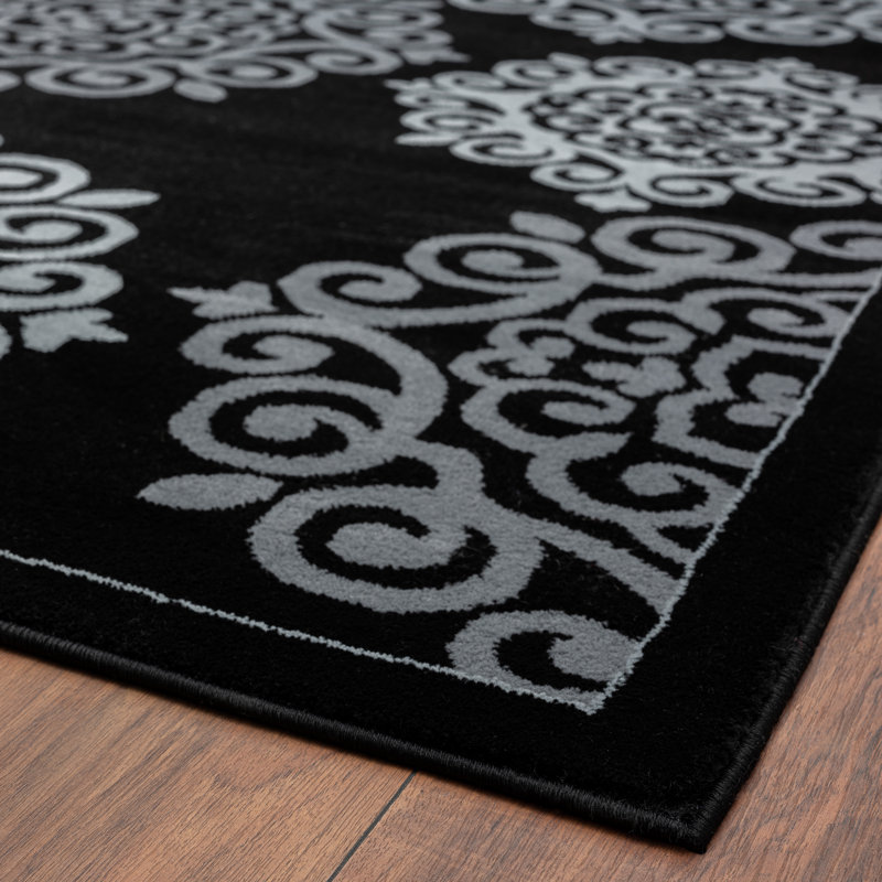 Culpeper Floral Indoor Rug, Rectangle 5' x 7'