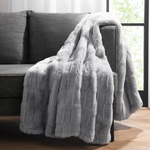 Aston & Arden Luxury Ultra Soft Faux Fur 50x70 Throw Blanket in Giftable Box