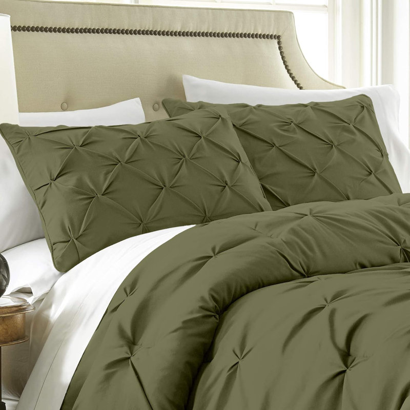 Berlin Pintuck Microfiber 3-Piece Comforter Set, Queen Comforter + 2 Standard Shams, Olive