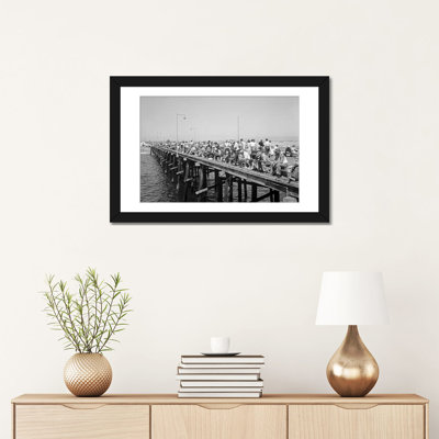 Reproduction de photo sur toile tendue, "1940s people fishing laguna beach pilier laguna beach california usa"