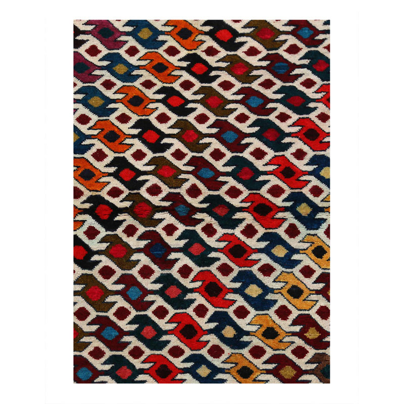 Fine hand Knotted Persian Shiraz rug 2'7'' X 4'11''
