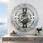 Horloge murale 24 po de taille moyenne pour le salon-123169093