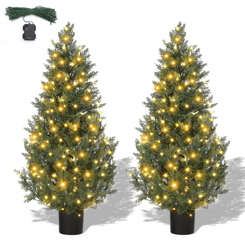 2 cèdres artificiels de 4 pi, 2 topiaires de cyprès artificiels avec 100 lumières DEL, H 48 po x l 21 po x P 21 po