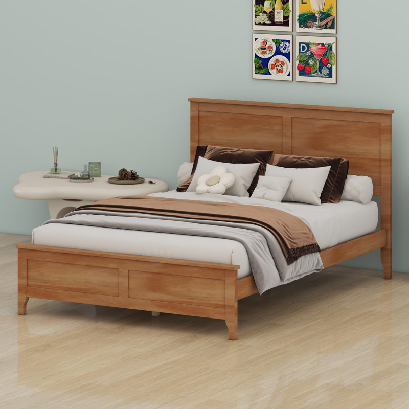 Sleek Platform Bed Design Featuring Sturdy Integrated Slats