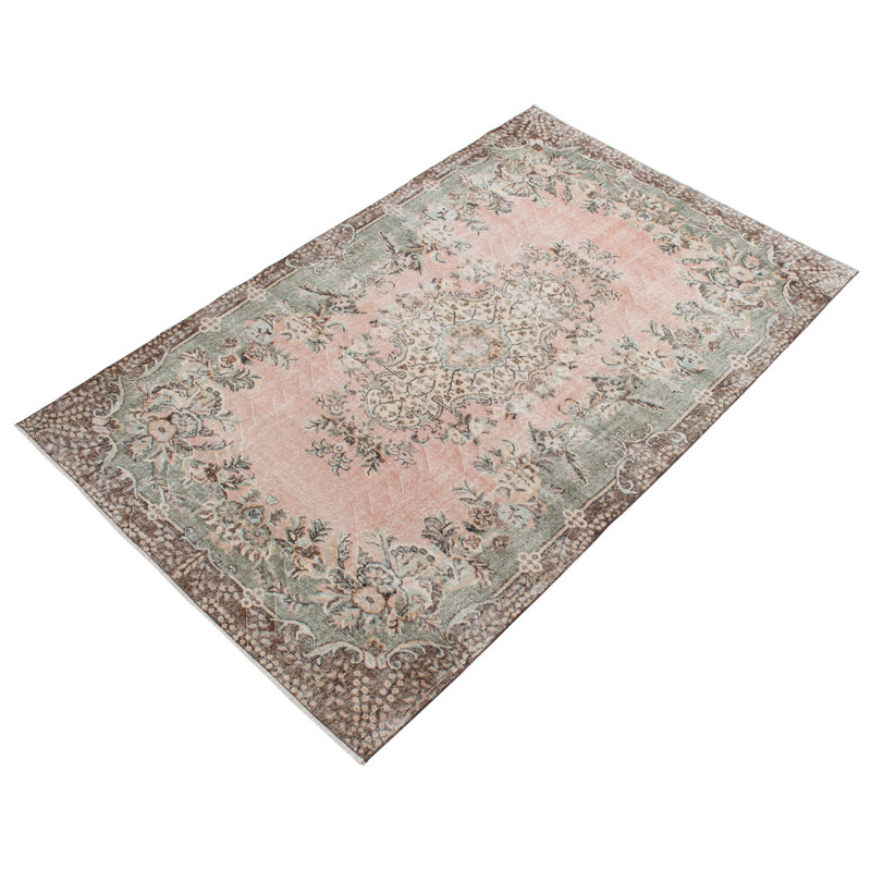 Tapis beige Prestan Vintage 6 pi 6 po x 9 pi 11 po