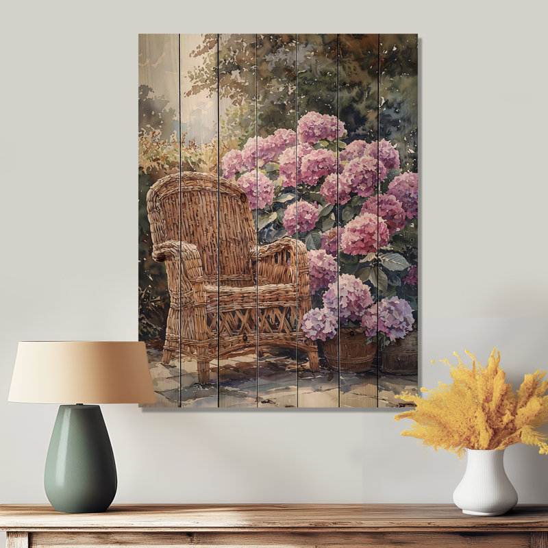 Hortensias avec meubles en rotin II - Art mural en bois d'hortensias - sur bois de pin naturel, H 40 po x l 30 po x P 0,78 po