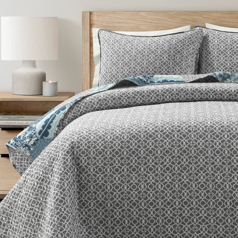 Briley Cotton Reversible 3 Piece Quilt Set, King Quilt + 2 King Shams, Blue