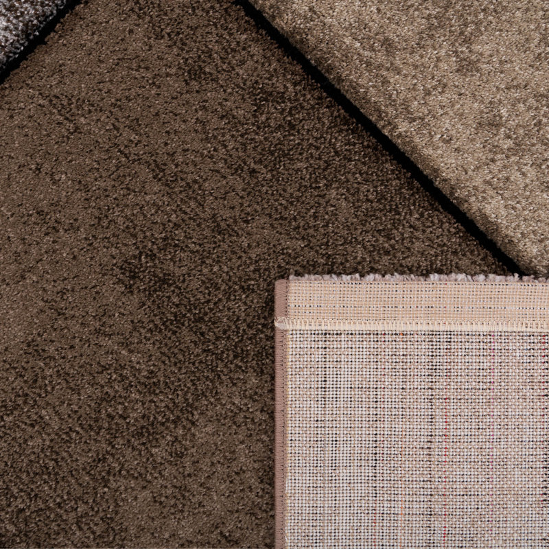 Abstract Machine Woven Polypropylene in Brown/Beige, Rectangle 5'3" x 7'7"