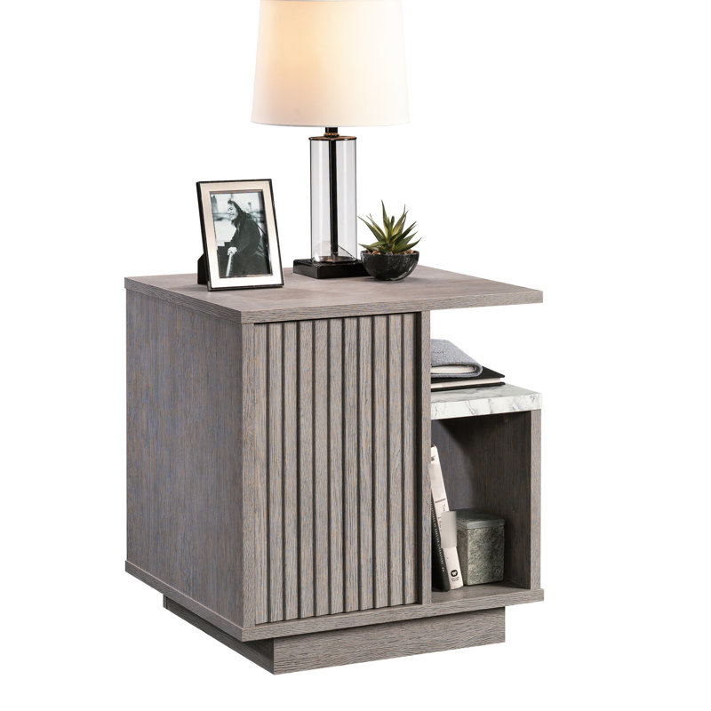 Gris, rectangulaire, table de chevet contemporaine, tablette, rangement ouvert, détails en faux marbre, dimensions compactes, chambre à coucher facile à assembler, plateau spacieux, assemblage rapide, design