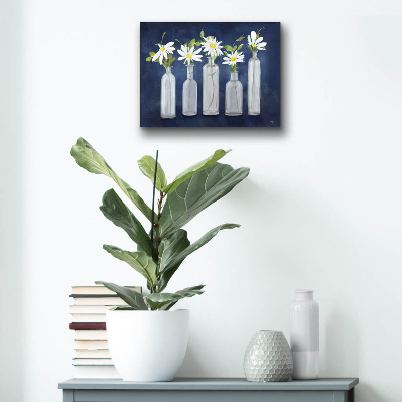 Art mural en verre épique «Daisies In A Row» par Mollie B., 16 po x 12 po